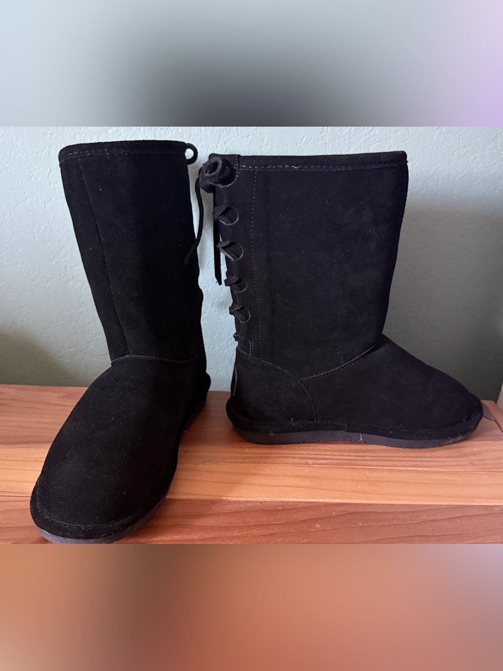 Bearpaw Women’s Black Cow Suede Sheepskin Wool Lace Up Boots Size 8